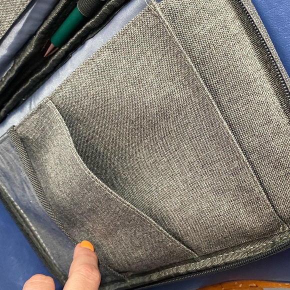 New Emerald Waterways travel documents zip-around organizer - Picture 7 of 15